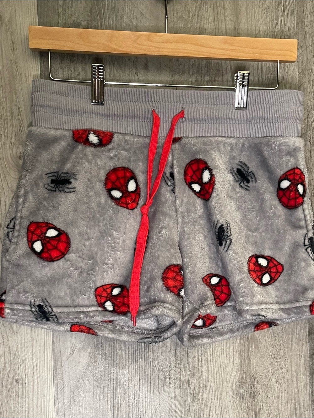 Marvel Spider Man Plush Lounge Shorts Adult Small Gray Fleece Pajama Unisex